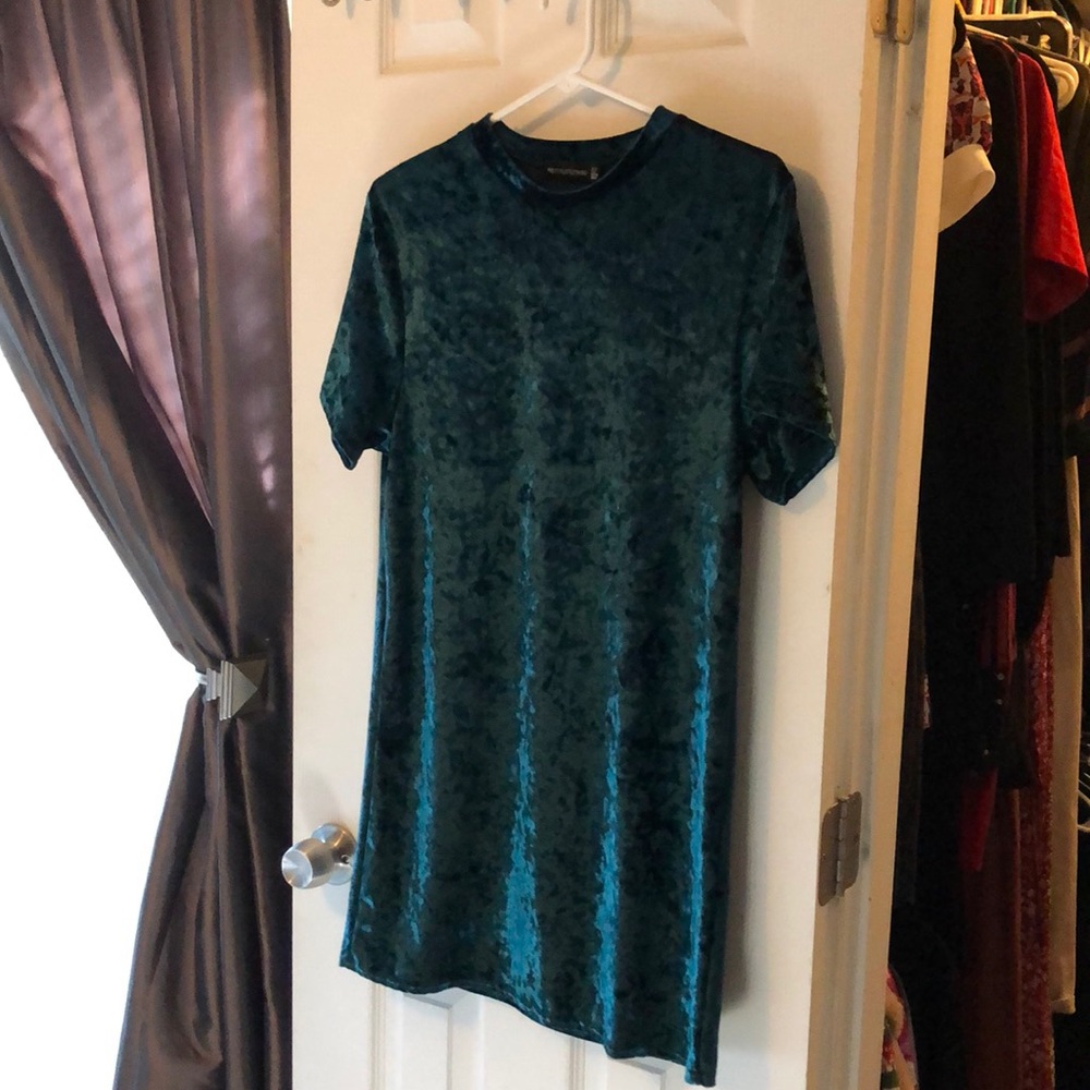 PrettyLittleThing Emerald Velvet Mini Dress